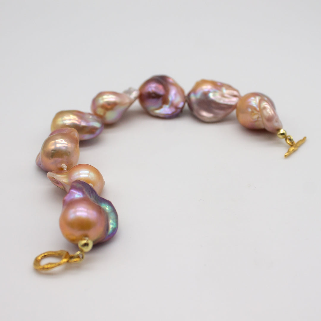 LISGARDEN Lavender // Armband mit großen lavendelfarbenen Barockperlen