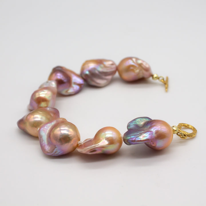 LISGARDEN Lavender // Armband mit großen lavendelfarbenen Barockperlen