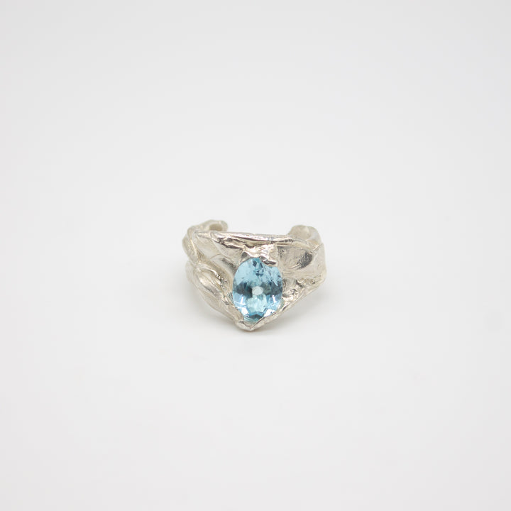 AMALIENBORG // Geöffneter Ring mit blauem Topas