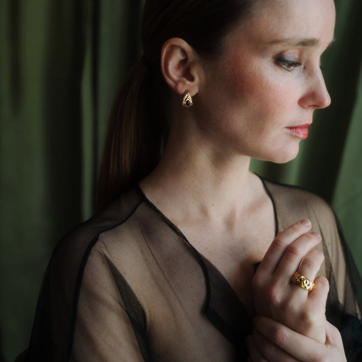 KVANNDAL // Statement-Ring mit Saphiren