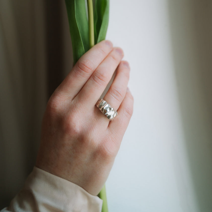 KVANNDAL // Statement-Ring