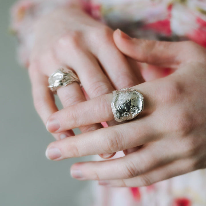 LYNGSTRANDA // Ring in Knotenoptik