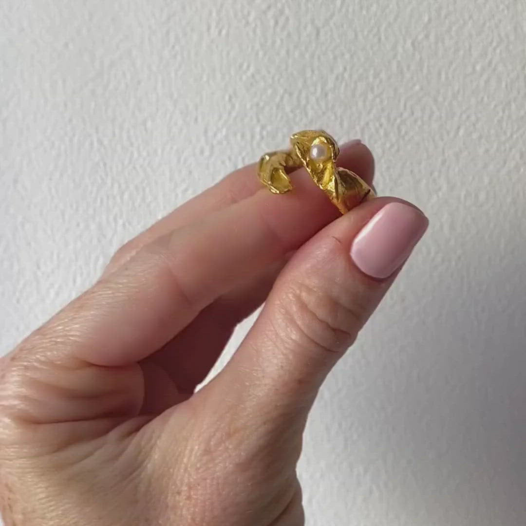 ELVDAL // Ring mit kleiner Süßwasserperle