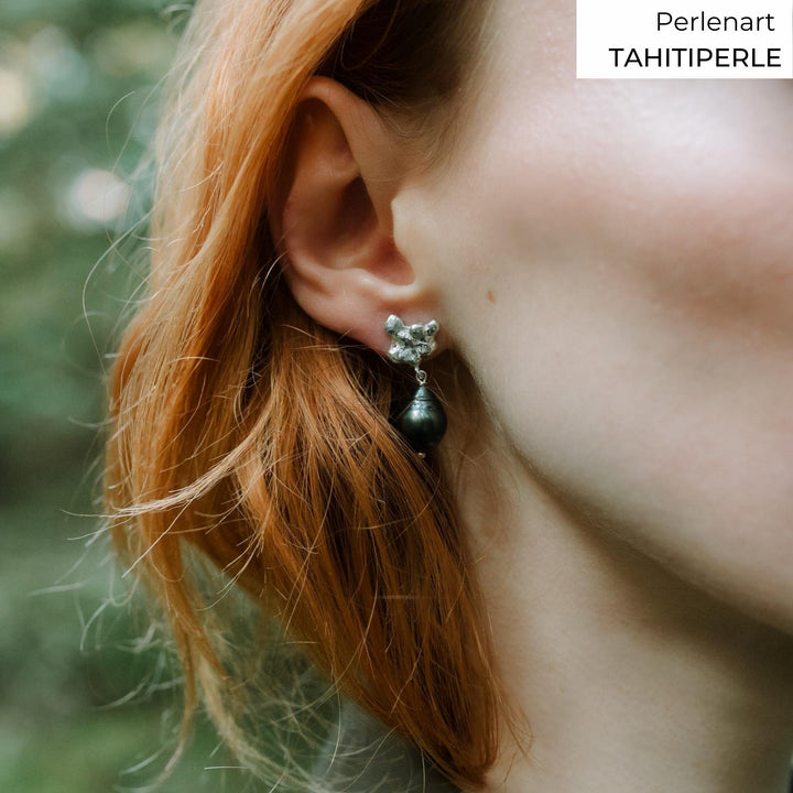 FJELLSTRAND Midnight // Silver earrings with baroque or Tahitian pearls