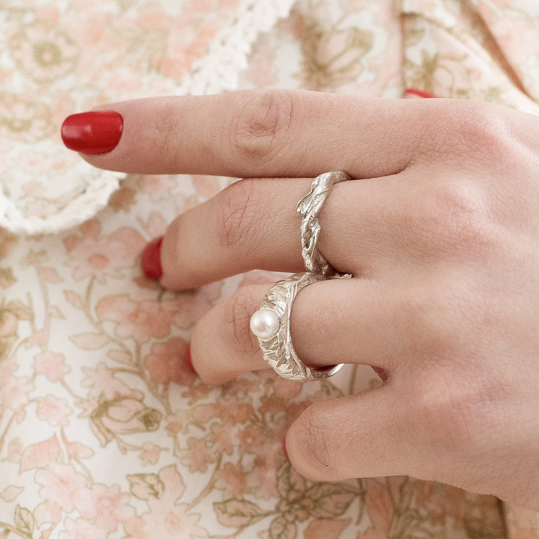 FEVIK // Ring mit organischem Twist