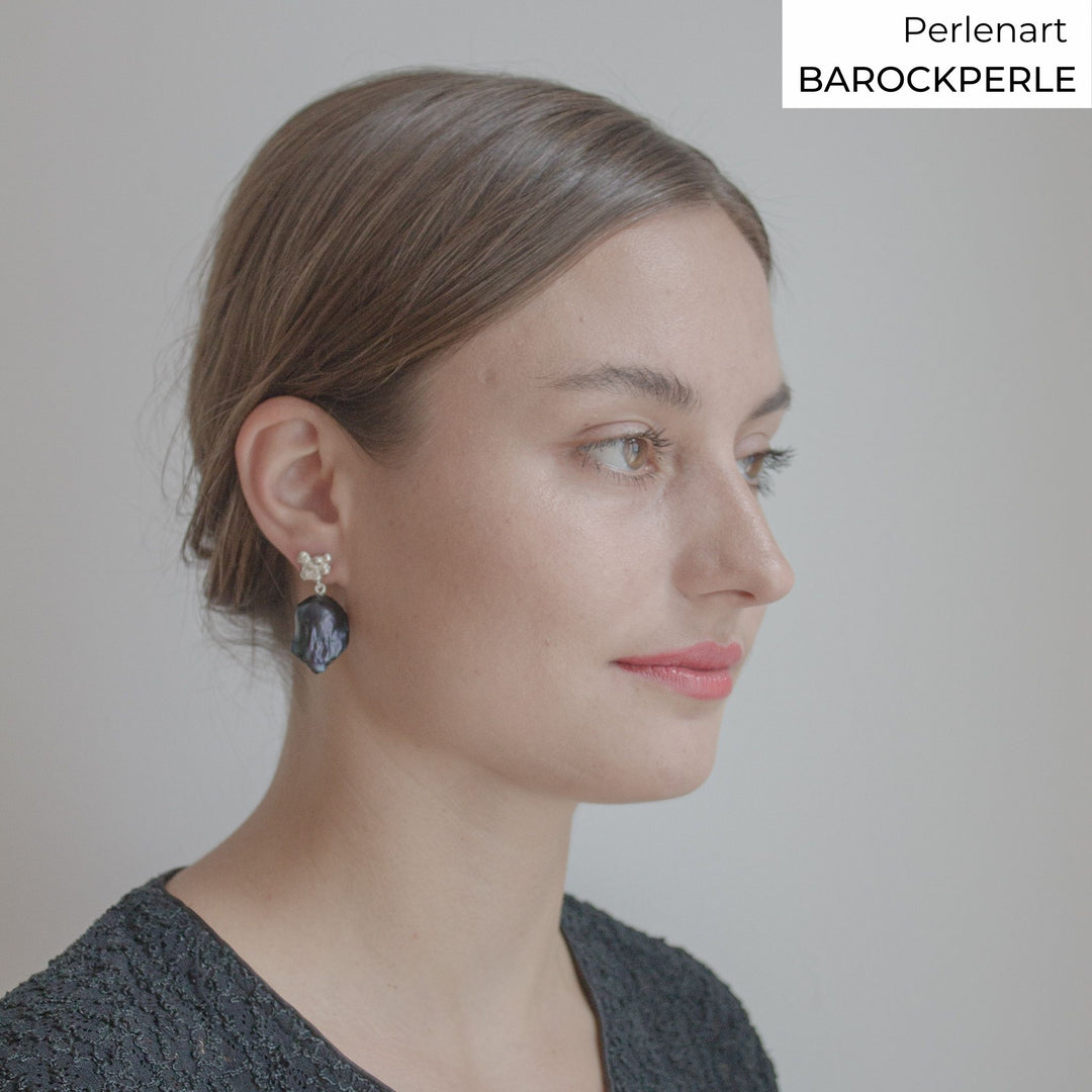 FJELLSTRAND Midnight // Silver earrings with baroque or Tahitian pearls
