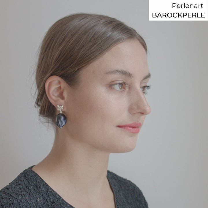 FJELLSTRAND Midnight // Silver earrings with baroque or Tahitian pearls