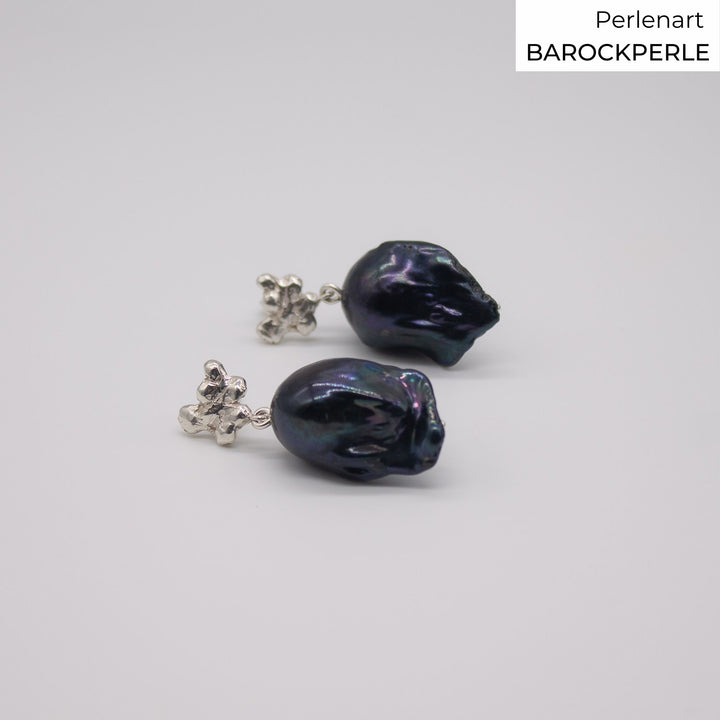 FJELLSTRAND Midnight // Silver earrings with baroque or Tahitian pearls
