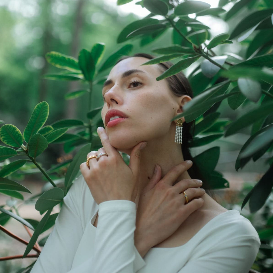 SUNDBY // Ear studs gold-plated with delicate freshwater pearls