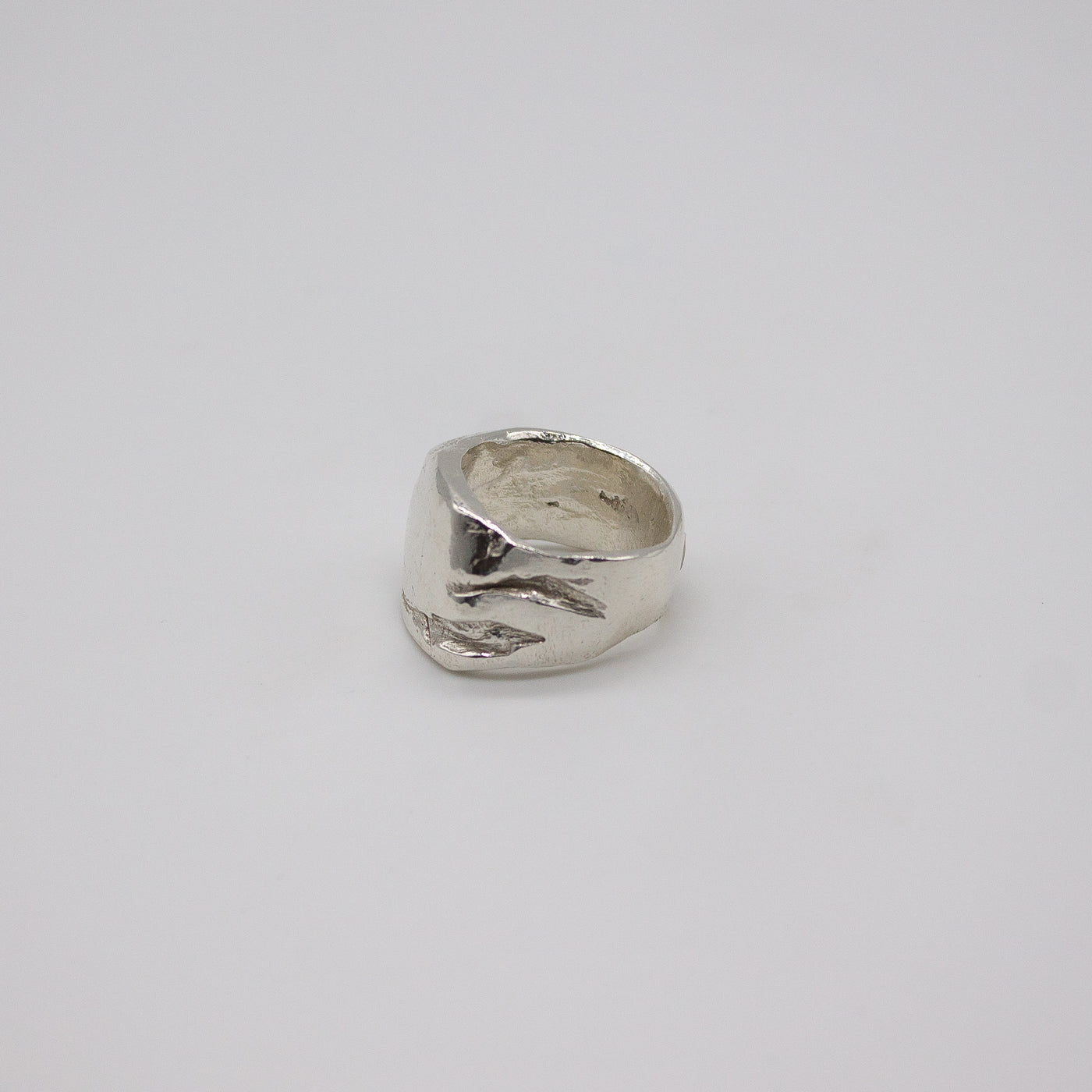 ANGVIKA // Fine silver ring with 3 small freshwater pearls