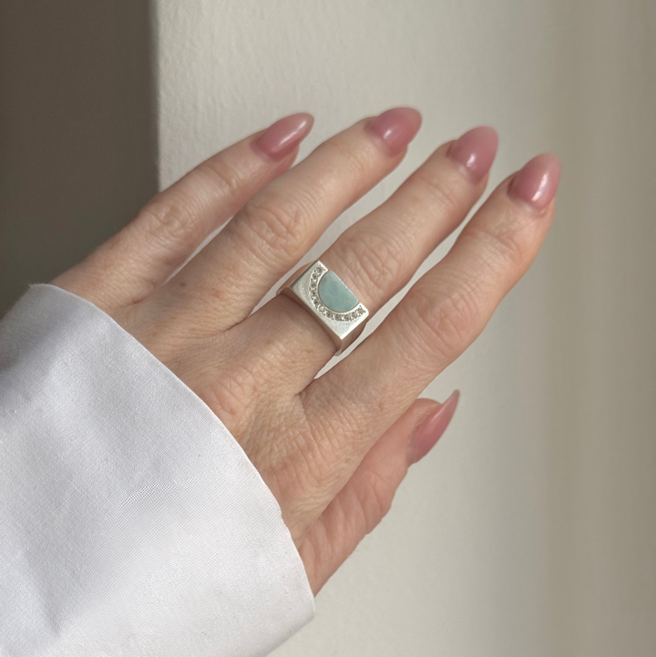 HAVLYS // Ring mit Larimarstein & 11 feinen Topas