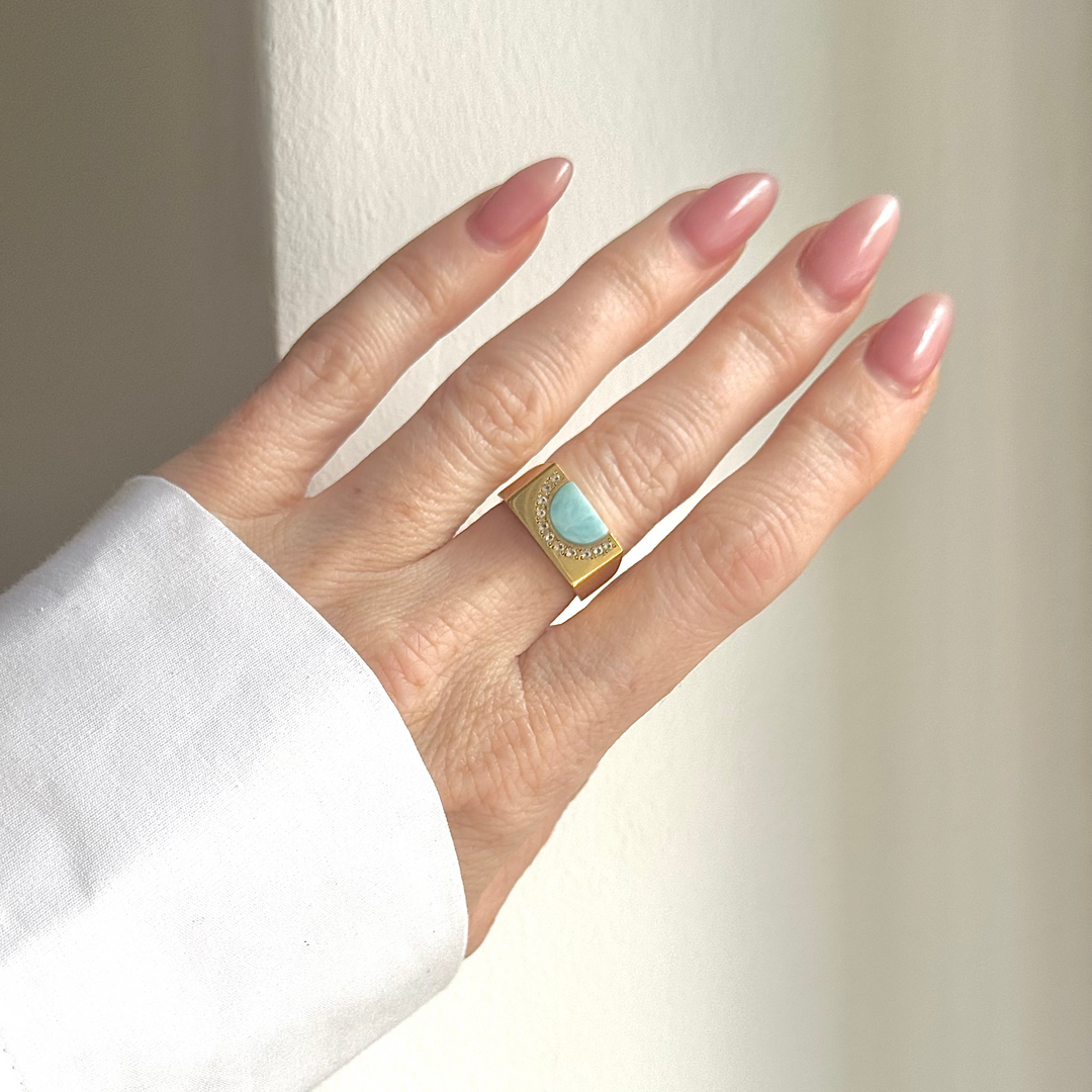 HAVLYS // Ring mit Larimarstein & 11 feinen Topas