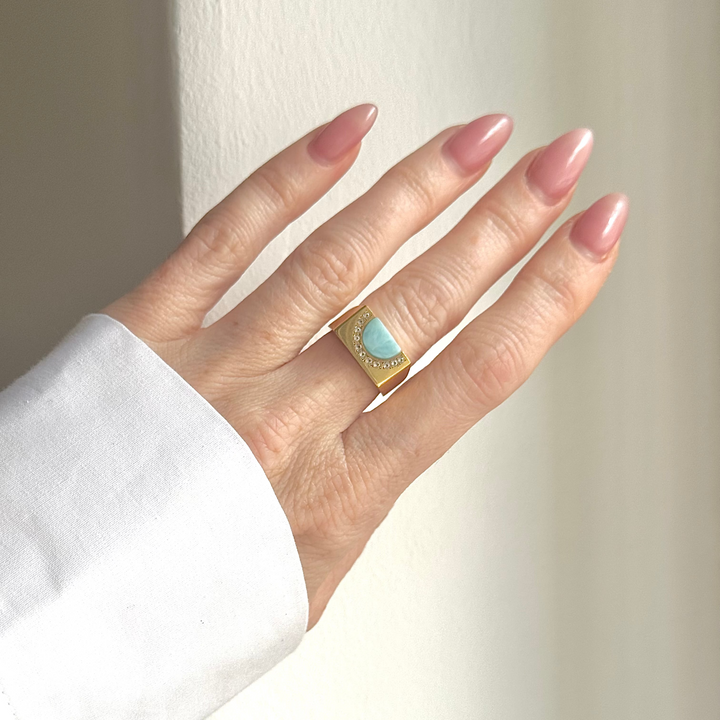 HAVLYS // Ring mit Larimarstein & 11 feinen Topas