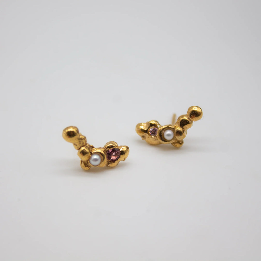 MORSKOGEN // Fine silver ear studs with delicate tourmalines and freshwater pearls
