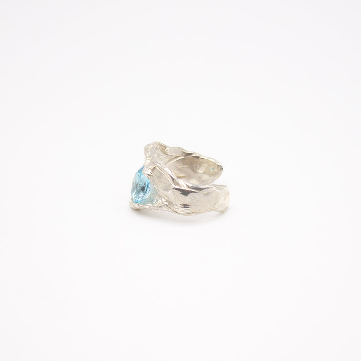 AMALIENBORG // Geöffneter Ring mit blauem Topas