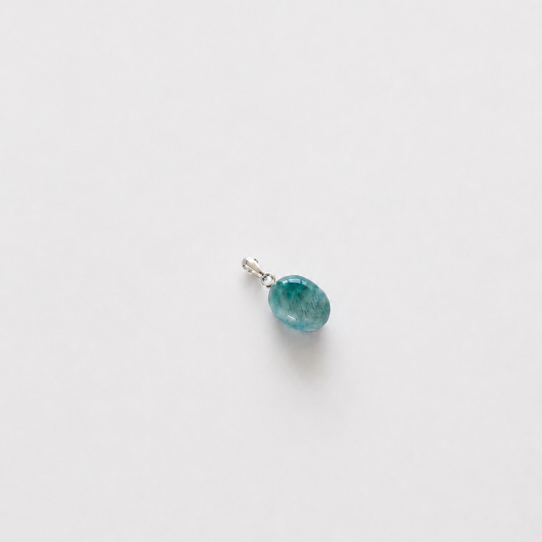 HAVLYS //  Larimar-Edelstein als Anhänger (ohne Kette)