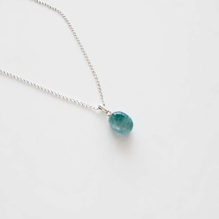 HAVLYS //  Ankerkette mit Larimar-Edelstein als Anhänger