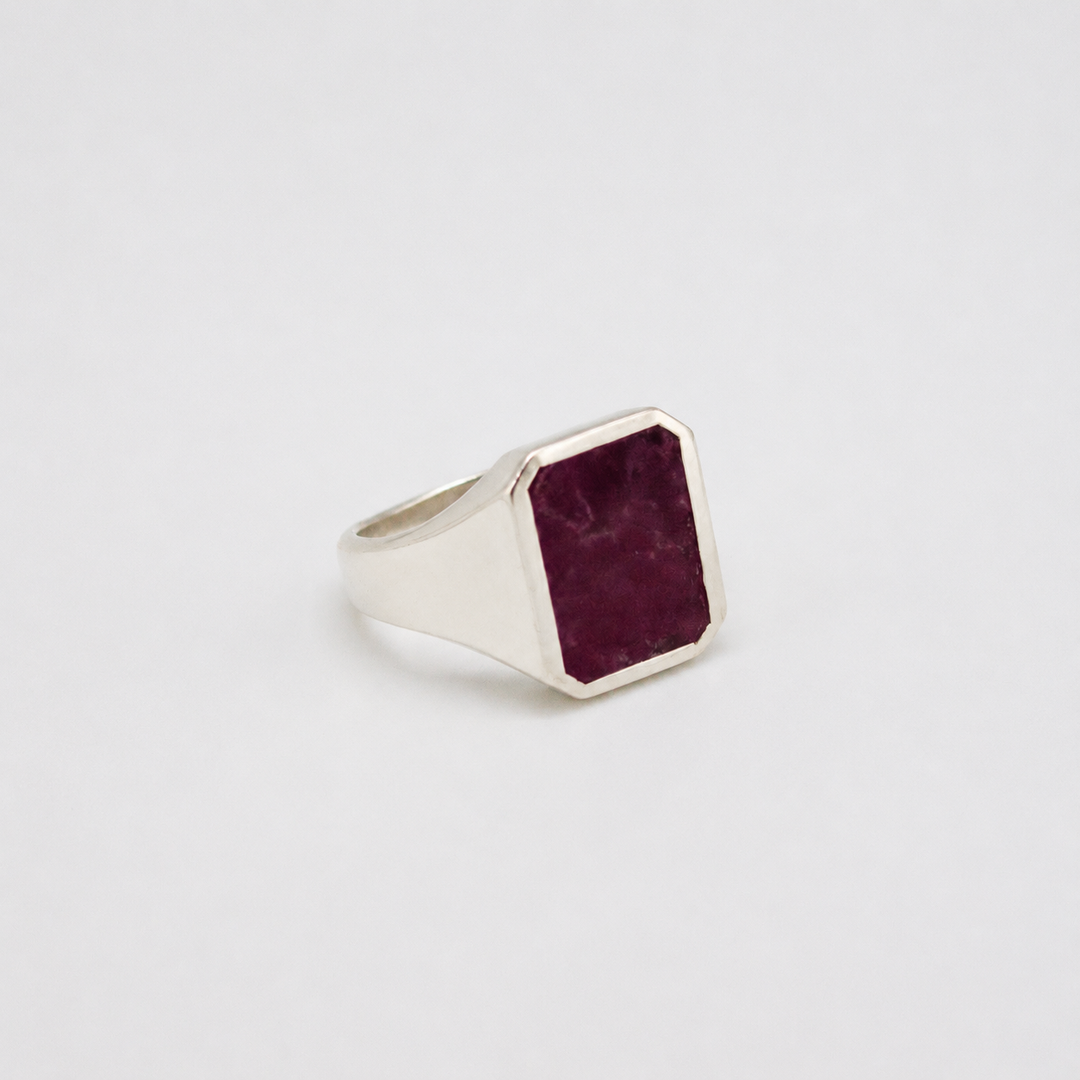 GRANKLINT // Siegelring mit rotem Turmalin