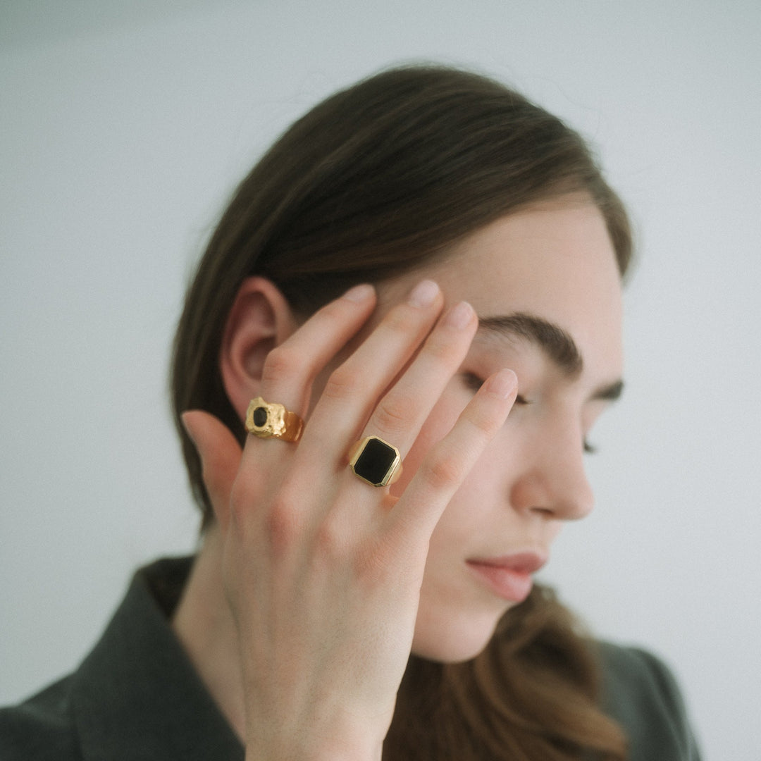 GRANKLINT // Siegelring mit schwarzem Onyx