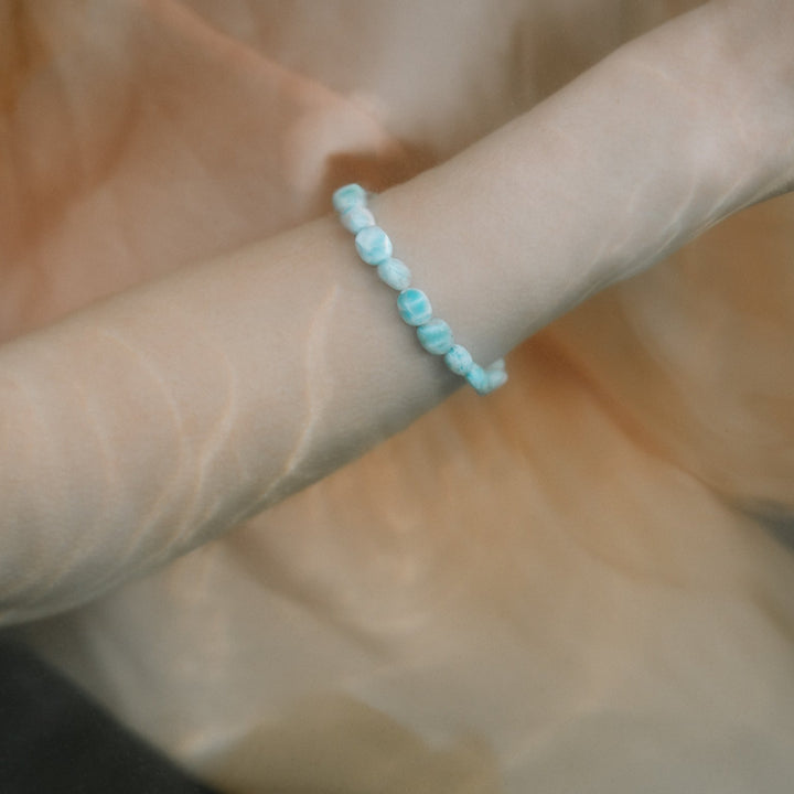 HAVLYS // Armband mit Larimar-Edelsteinen