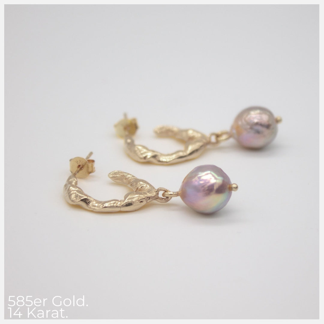 Bridal jewelery MILBAKKEN 585 GOLD (14k) // Hoop earrings gold-plated with Akoya pearl