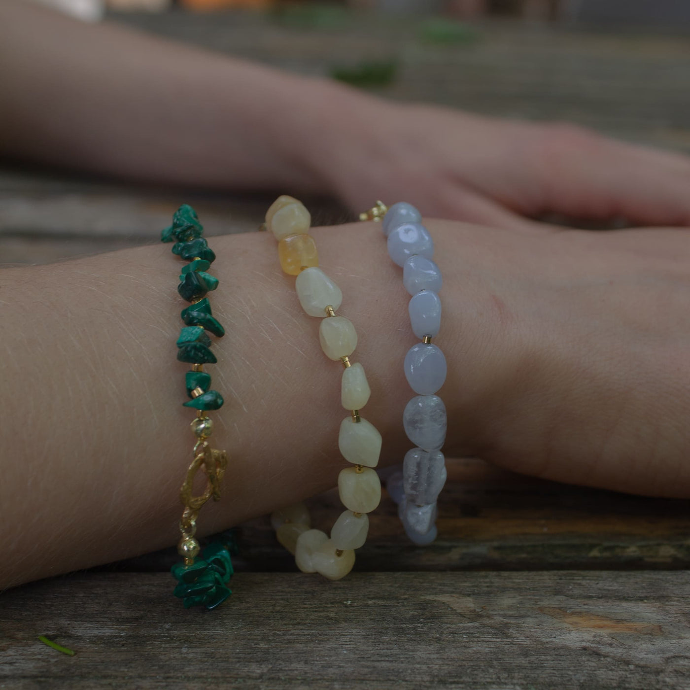 KERTEMINDE // Necklace with elongated &amp; round freshwater pearls clasp in gold plating