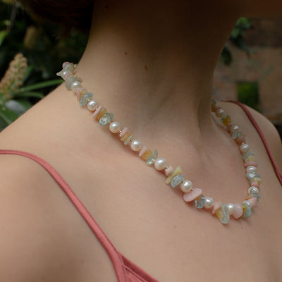 REGNBUE // Halskette mit Opalen und Aquamarinen