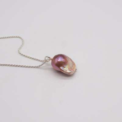 LIMFJORD Lavender // Sterling silver necklace with baroque pearl