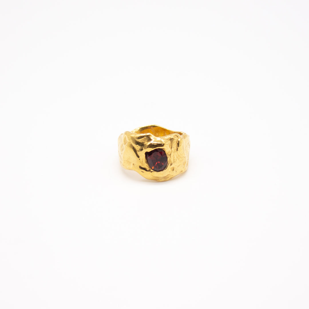 ANGVIKA // Fine silver ring with 3 small freshwater pearls