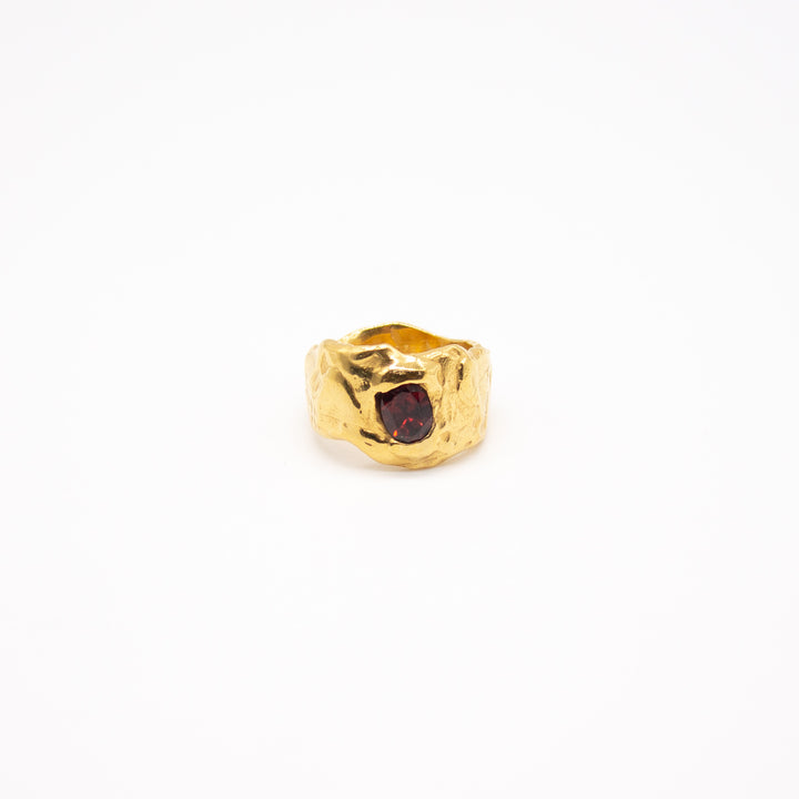 ANGVIKA // Fine silver ring with 3 small freshwater pearls
