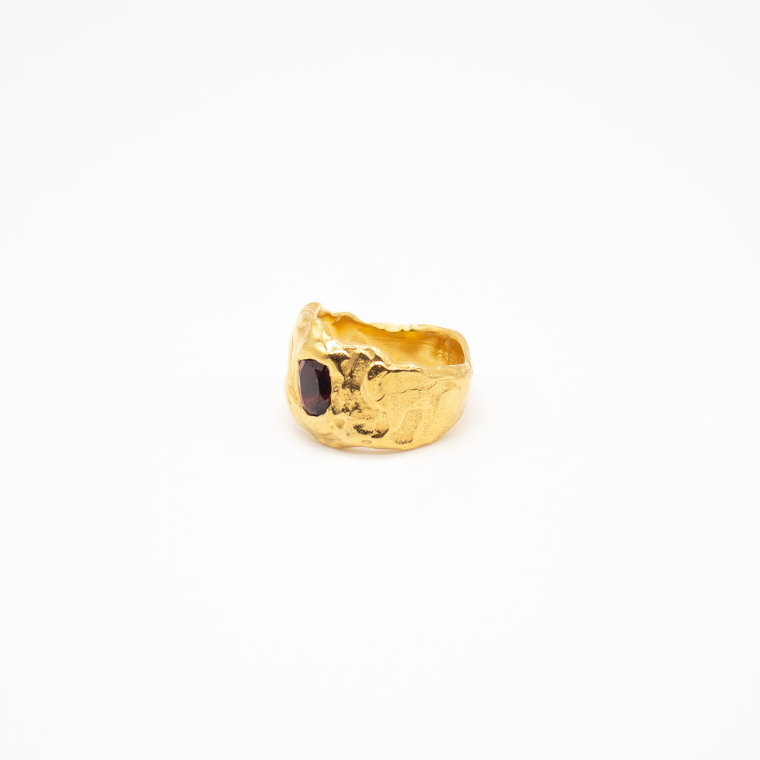 ANGVIKA // Fine silver ring with 3 small freshwater pearls