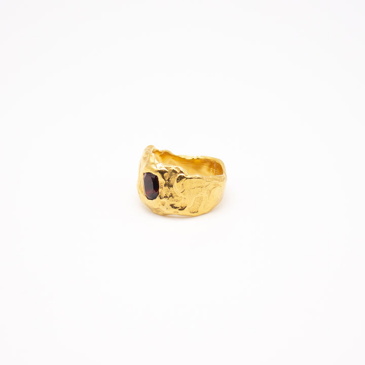ANGVIKA // Fine silver ring with 3 small freshwater pearls