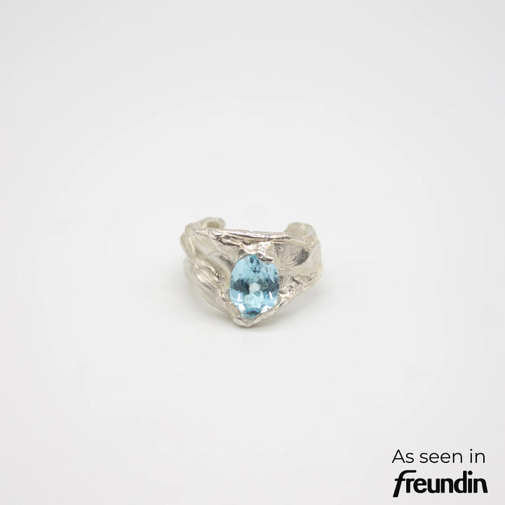 AMALIENBORG // Geöffneter Ring mit blauem Topas