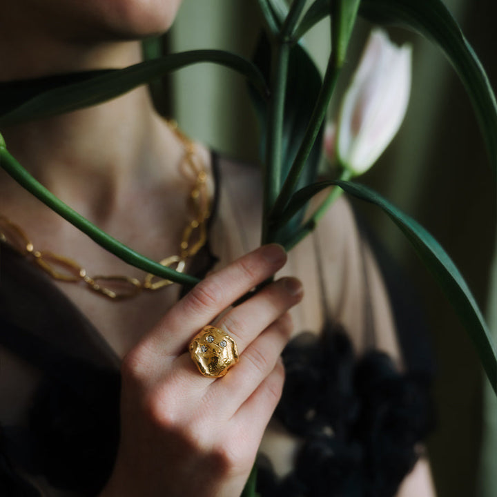LINDALEN // Statement necklace gold-plated