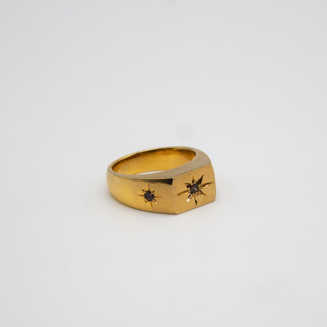 STJERNESKUD // Ring mit Rauchquarz in Sternform