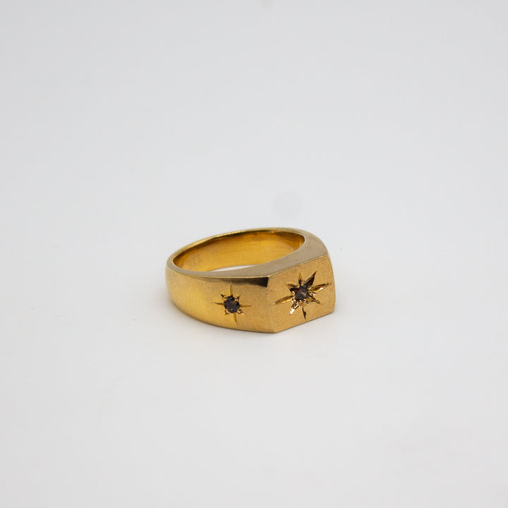 STJERNESKUD // Ring mit Rauchquarz in Sternform