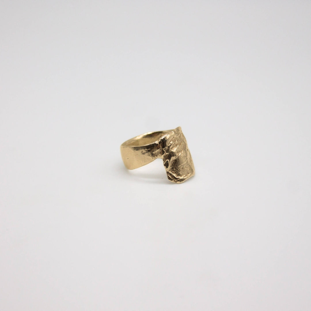 ANGVIKA // Fine silver ring with 3 small freshwater pearls