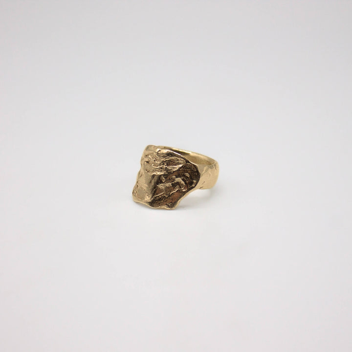 ANGVIKA // Fine silver ring with 3 small freshwater pearls