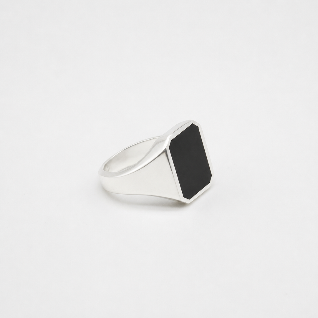 GRANKLINT // Siegelring mit schwarzem Onyx