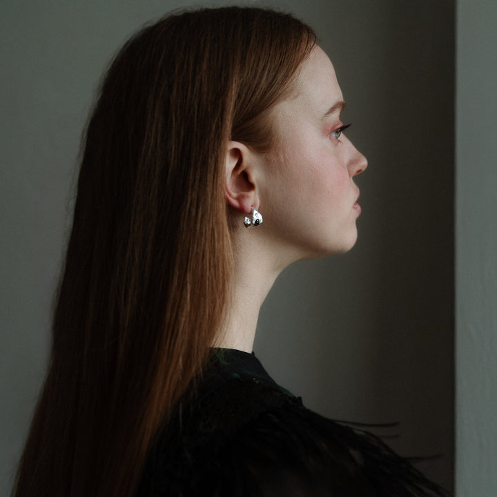 GJØVIK // Kleine Creolen mit Granatedelstein