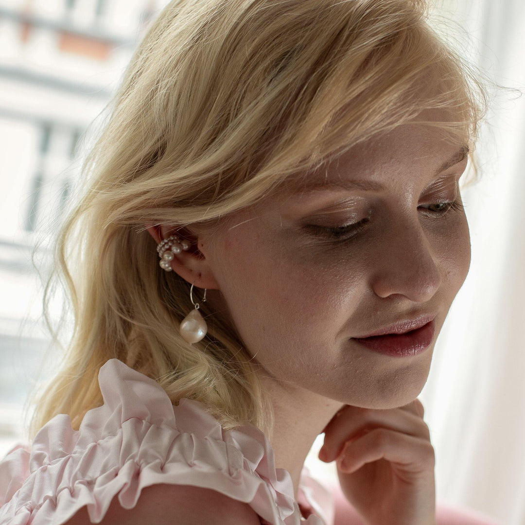 GINOSTRA MINI-PLUS // Ear Cuff mit 11 kleinen Süßwasserperlen - CONTESSA BERLIN