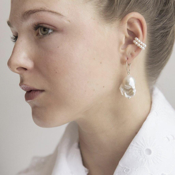 GINOSTRA MINI-PLUS // Ear Cuff mit 11 kleinen Süßwasserperlen - CONTESSA BERLIN