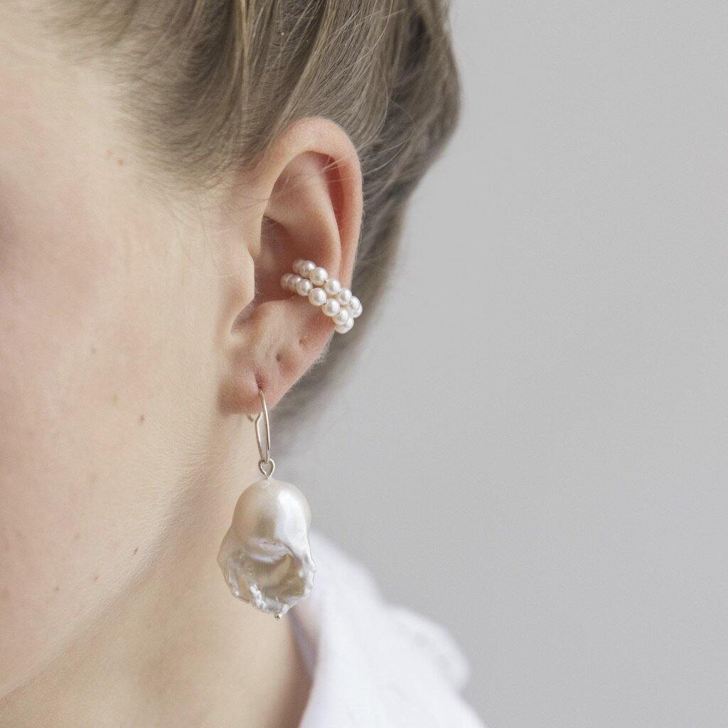 GINOSTRA MINI-PLUS // Ear Cuff mit 11 kleinen Süßwasserperlen - CONTESSA BERLIN