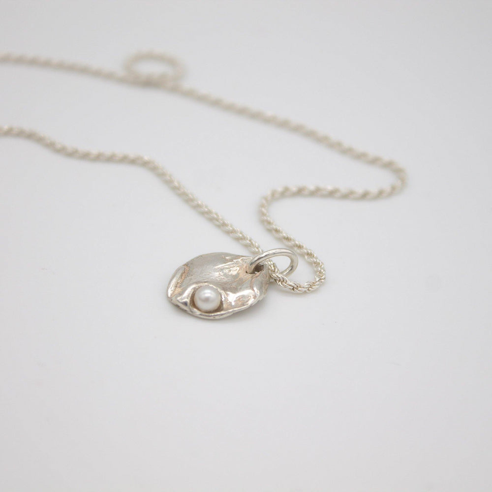 FJONE // Anhänger aus Sterlingsilber in Blattform (ohne Kette) - CONTESSA BERLIN