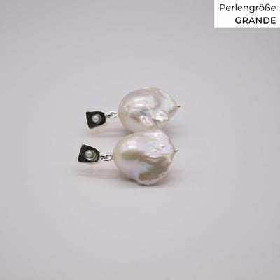 Bridal jewelry FALKEVIKA // Ear studs made of fine silver with baroque pearls