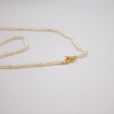 Bridal jewelry HELGJA // Pearl necklace with gold-plated clasp