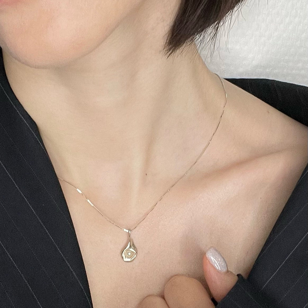 Bridal jewelery MYRA // Sterling silver necklace with pendant and pearl