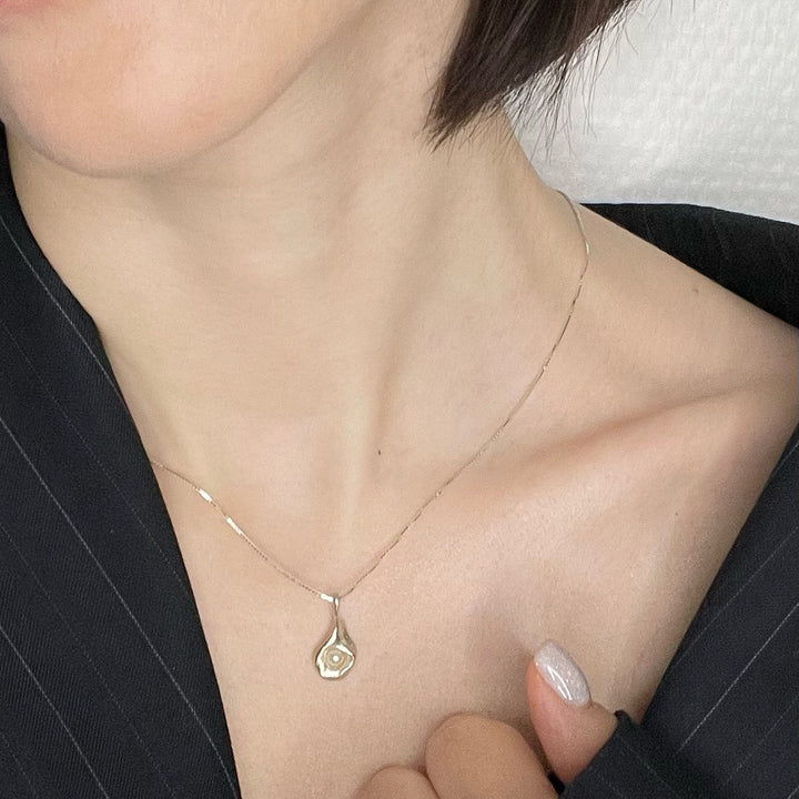 Bridal jewelery MYRA // Sterling silver necklace with pendant and pearl