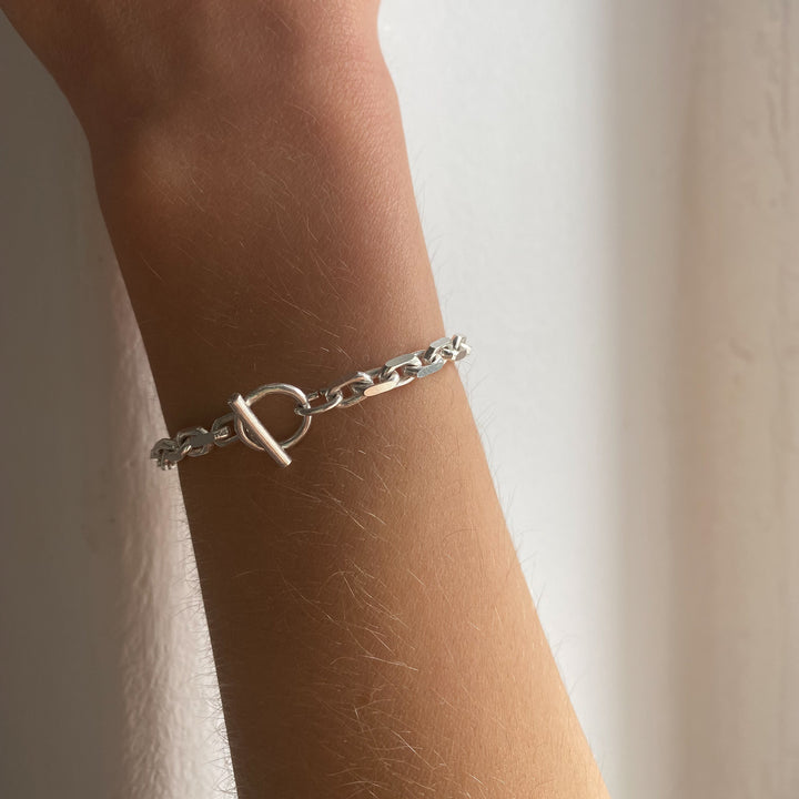 VIKJA // Sterling silver bracelet with coarse links