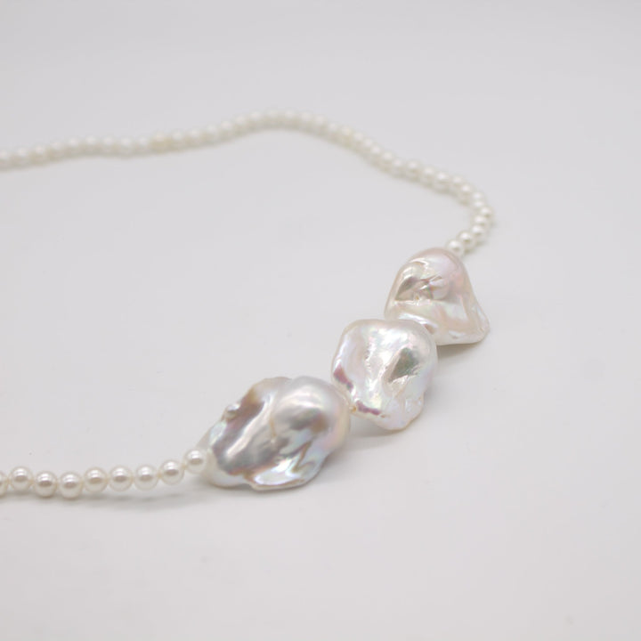 LINNESTAD // Necklace with large baroque pearls &amp; clasp silver